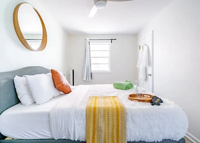 Casa Tres By Jungle House Near Convention Center Osu & Nationwide Arena Walk To High Street Downtown & Short North 5 800 Reviews Private Parking