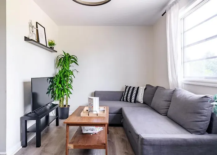 Casa Tres By Jungle House Near Convention Center Osu & Nationwide Arena Walk To High Street Downtown & Short North 5 800 Reviews Private Parking * Columbus