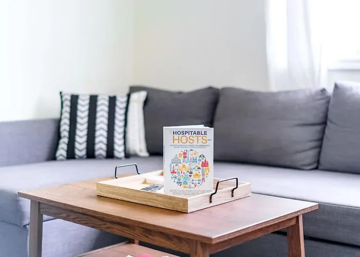 Casa Tres By Jungle House Near Convention Center Osu & Nationwide Arena Walk To High Street Downtown & Short North 5 800 Reviews Private Parking Сasa de vacaciones