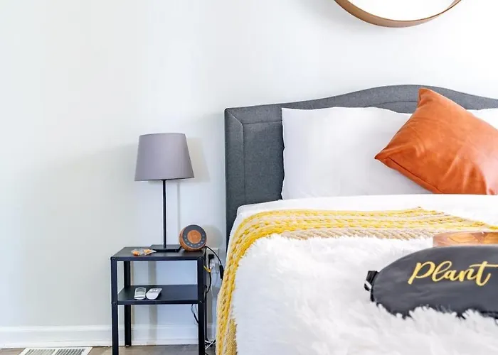 Casa Tres By Jungle House Near Convention Center Osu & Nationwide Arena Walk To High Street Downtown & Short North 5 800 Reviews Private Parking *