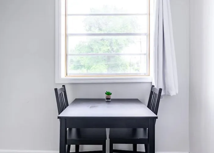 Сasa de vacaciones Casa Tres By Jungle House Near Convention Center Osu & Nationwide Arena Walk To High Street Downtown & Short North 5 800 Reviews Private Parking